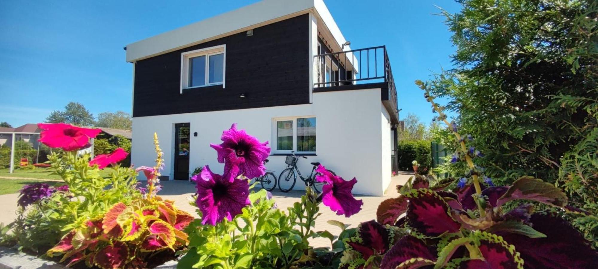 Hébergement de vacances 4 Bedroom House With Playground, Bbq & Free Parking Riga